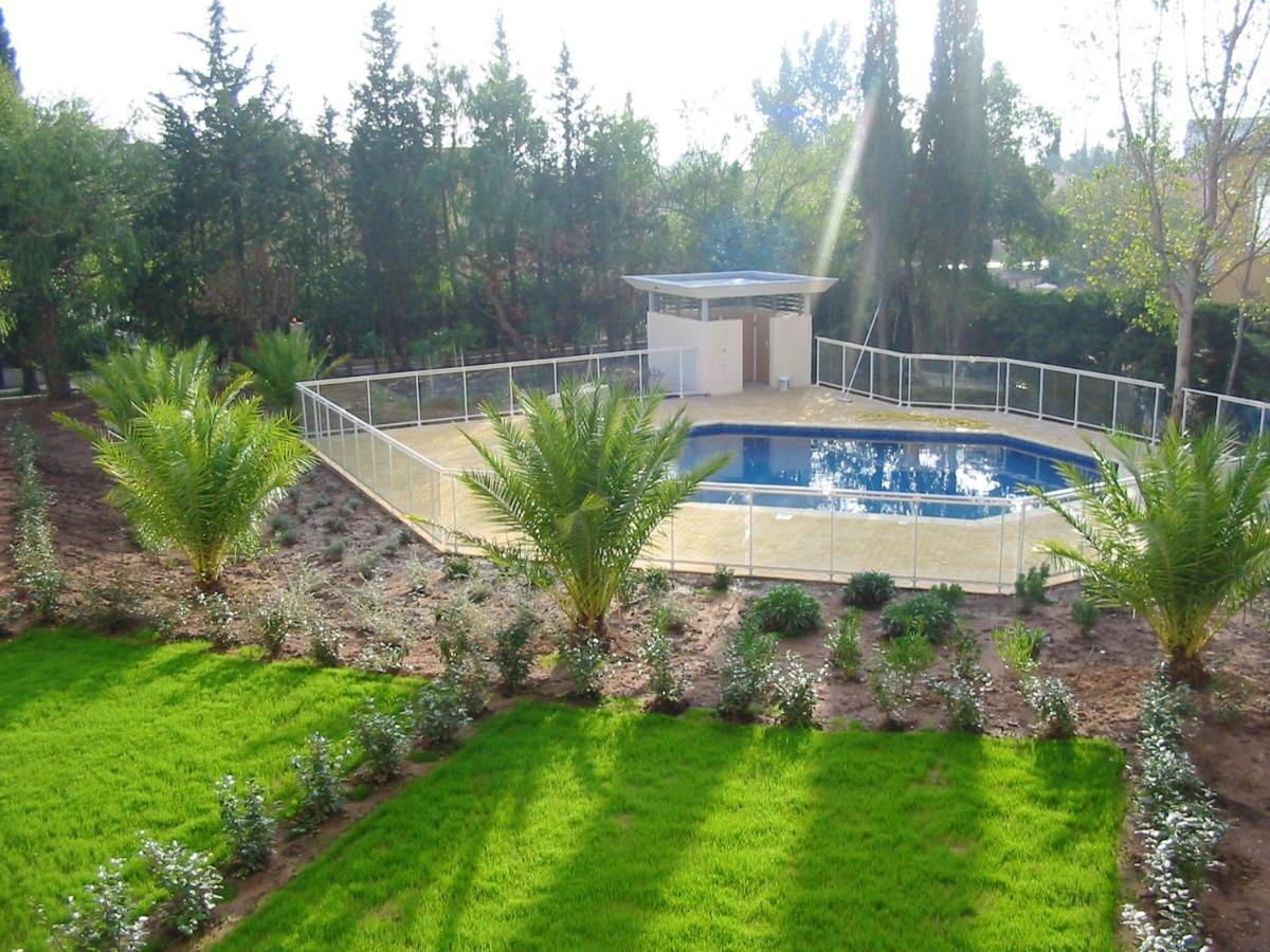 Appartement De 2 A A 800 M De La Avec Piscine Partagee Terrasse Amenagee Et Wifi